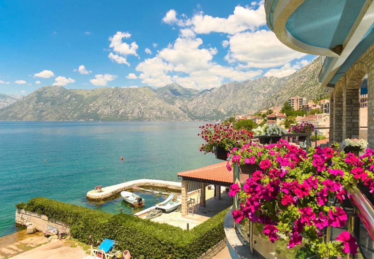 Sun Rays Appartement Kotor Buitenkant foto