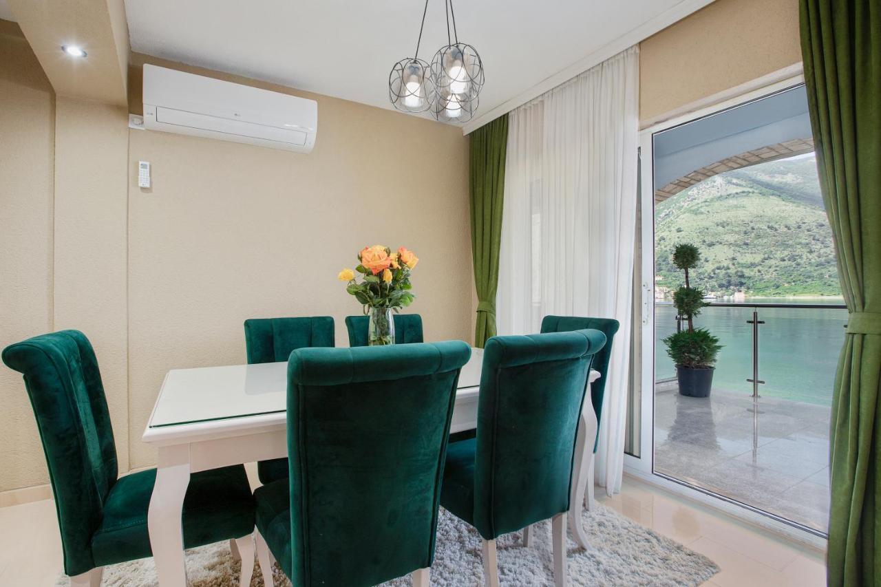 Sun Rays Appartement Kotor Buitenkant foto