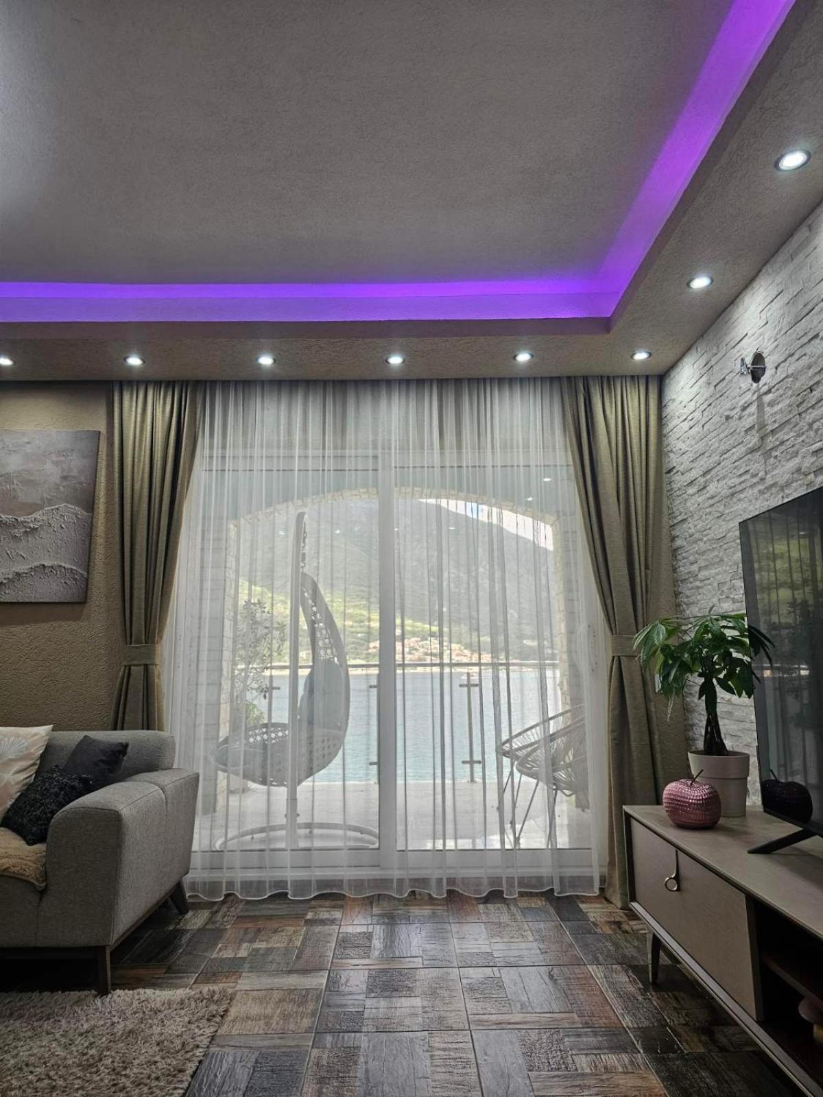 Sun Rays Appartement Kotor Buitenkant foto
